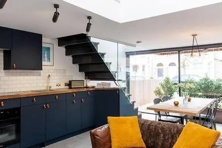 Prázdninový dům Stylish Cambridge Home With Free Parking Velká Británie